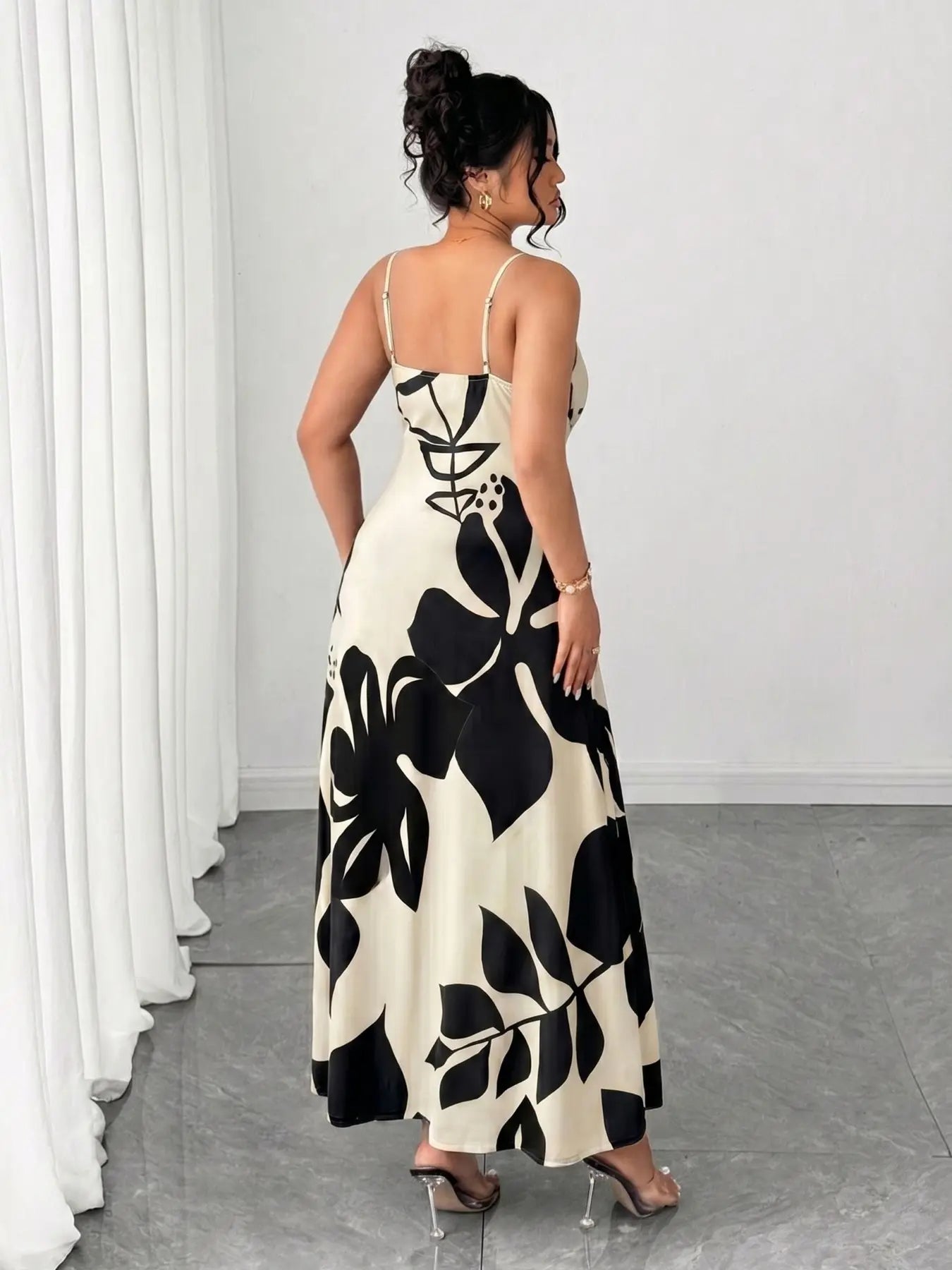 Plus Size Women'S Tropical Floral Print Maxi Dress, Thin Strap Lightweight Summer Vacation Dress, Casual Boho Style, Comfortable and Stylish